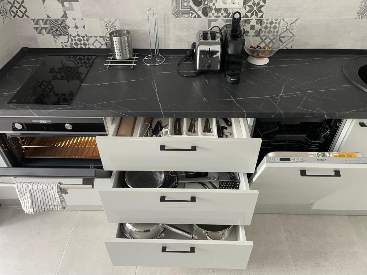 Unique Penthouse Lakeview W19 Appartamento Bucarest